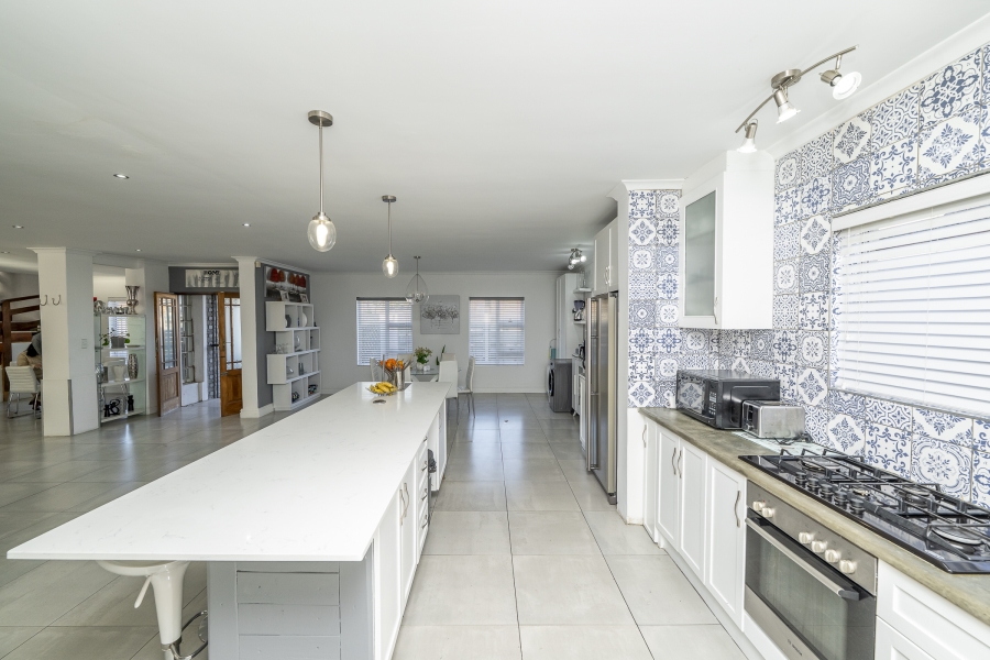 5 Bedroom Property for Sale in Rouxville Western Cape